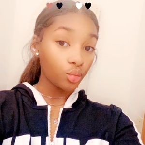 Meet your Posher, Amari